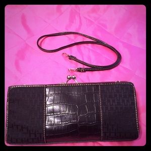 Tommy Hilfiger clutch